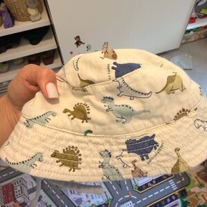 H&M boys 12 months  Dinosaur Print Bucket Hat